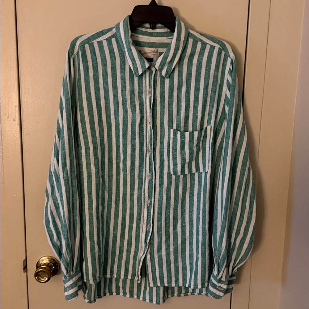 Universal Thread Green & White Striped Button-Up Shirt - Picture 4 of 6